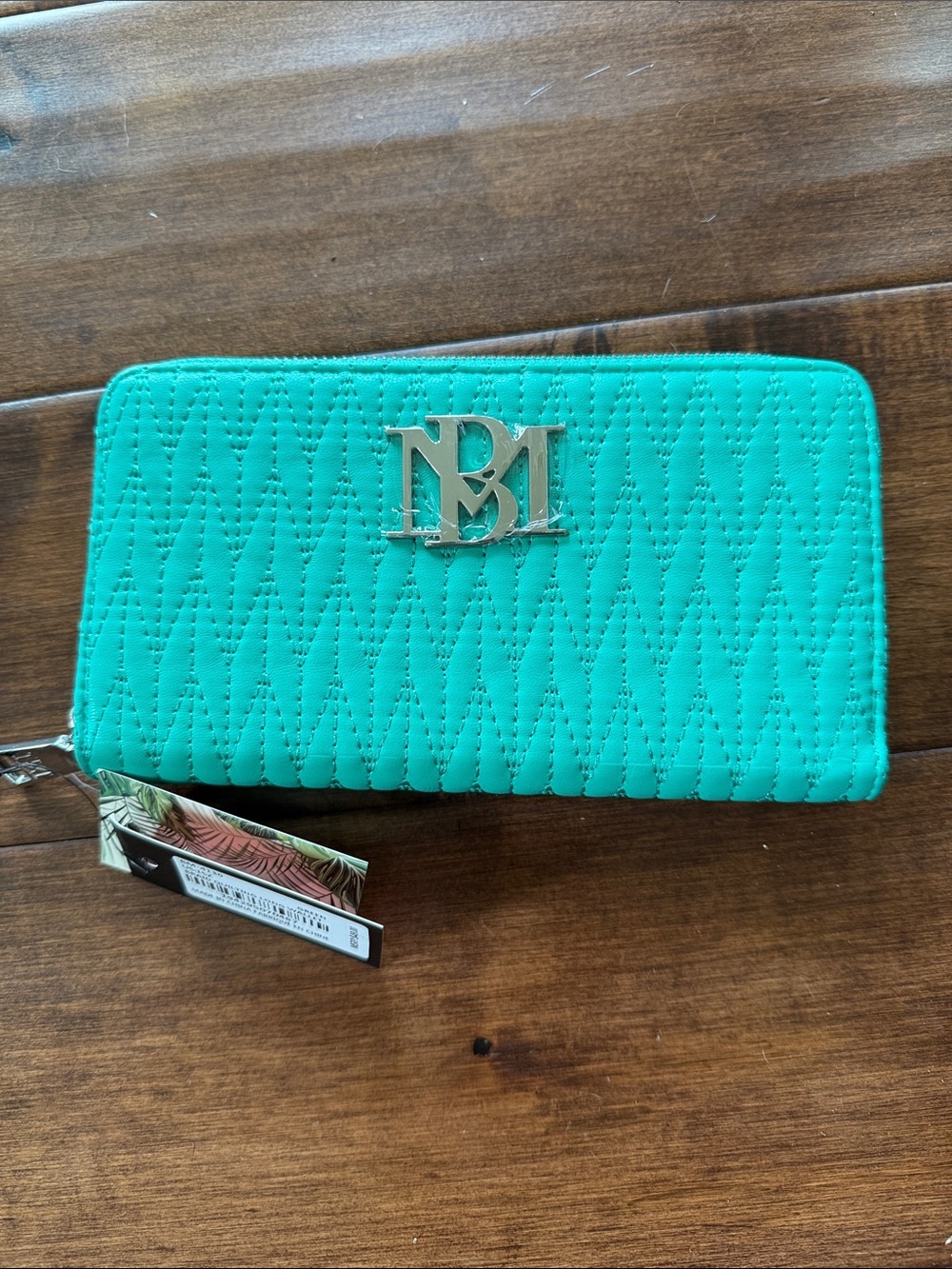 Badgley Mischka Green Quilted Vegan Leather Wallet NWT - Picture 2 of 4